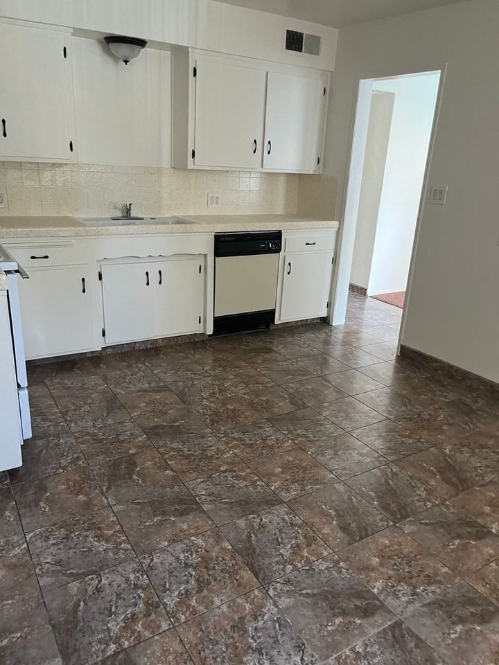 Columbus St - Photo 3 of 12