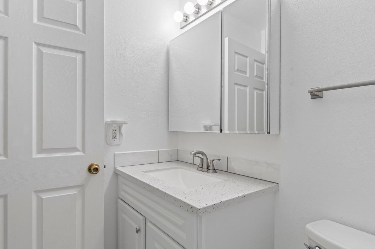 42 Smith Trl - Photo 2 of 44