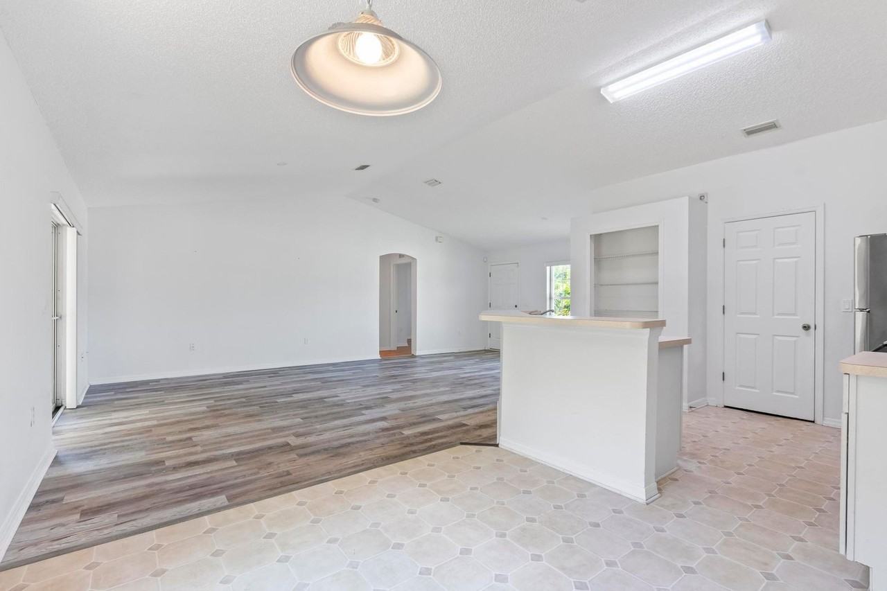 42 Smith Trl - Photo 4 of 44
