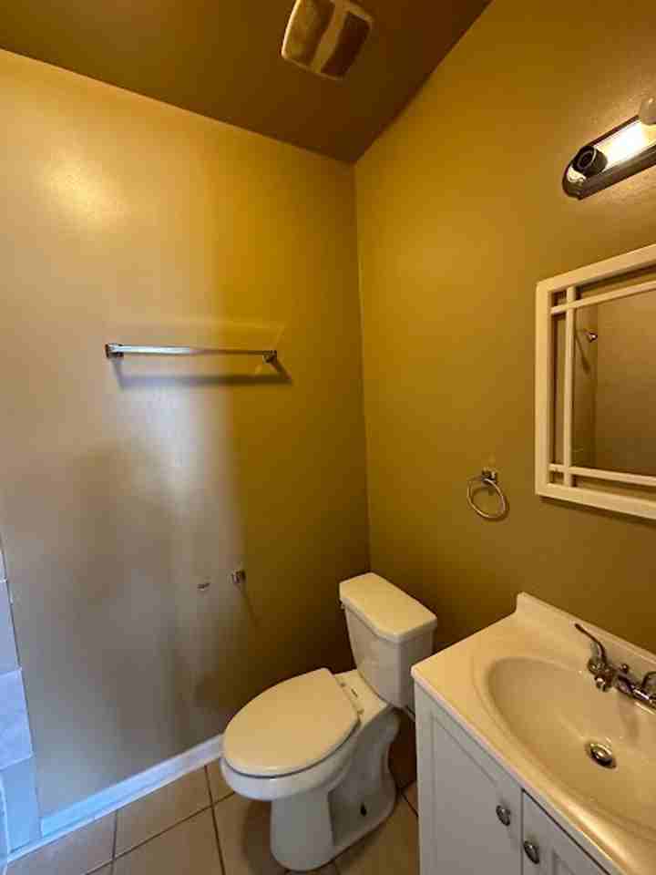 1516 S Komensky Ave, Chicago, IL 60623 - Photo 3 of 8