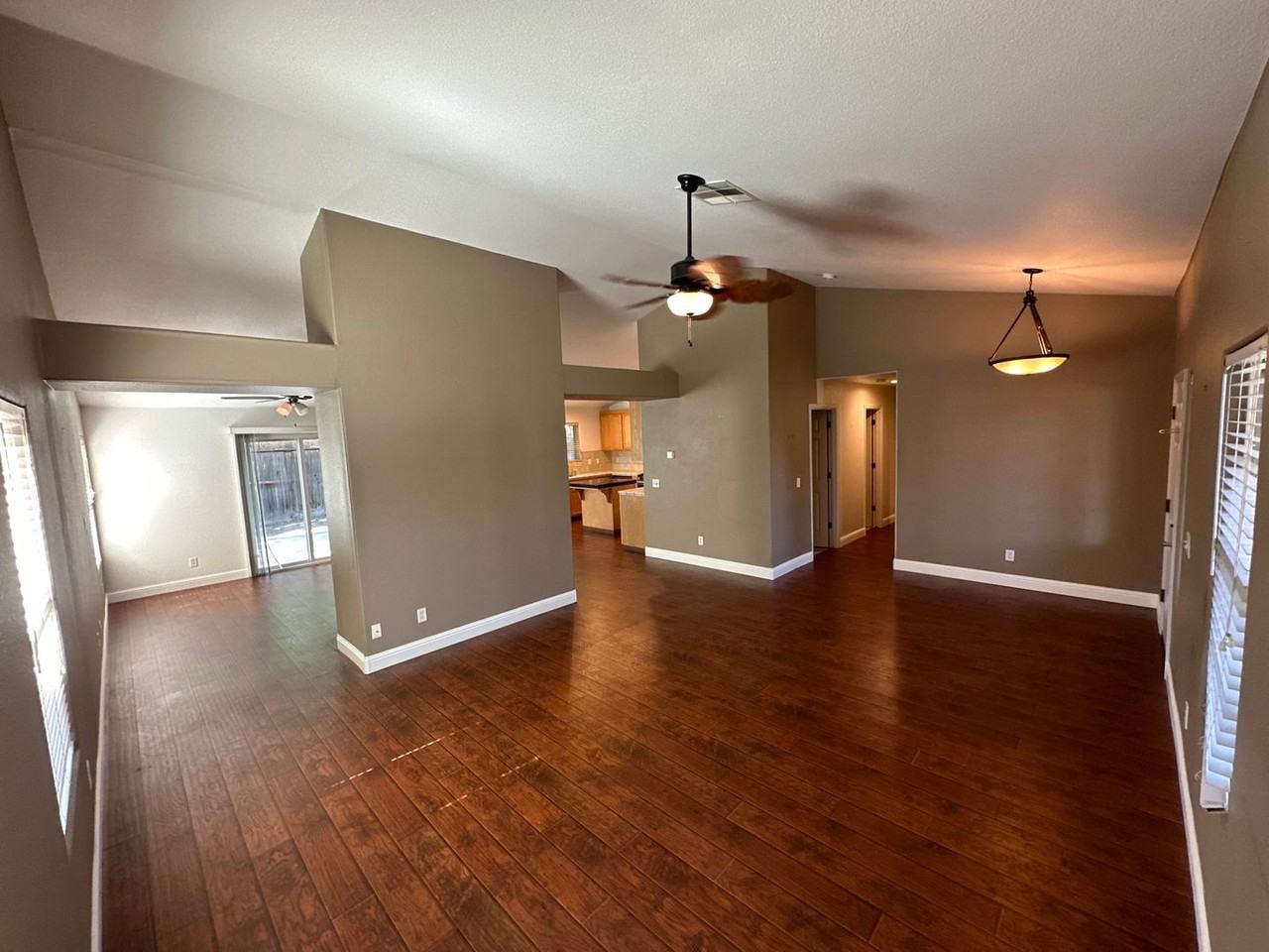 554 St Michelle Dr - Photo 3 of 23