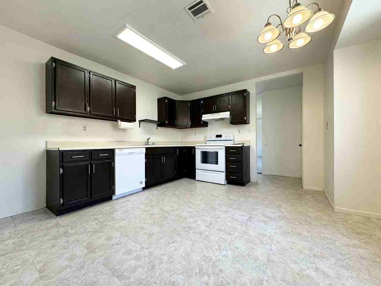 PS T 34750 - Photo 2 of 21