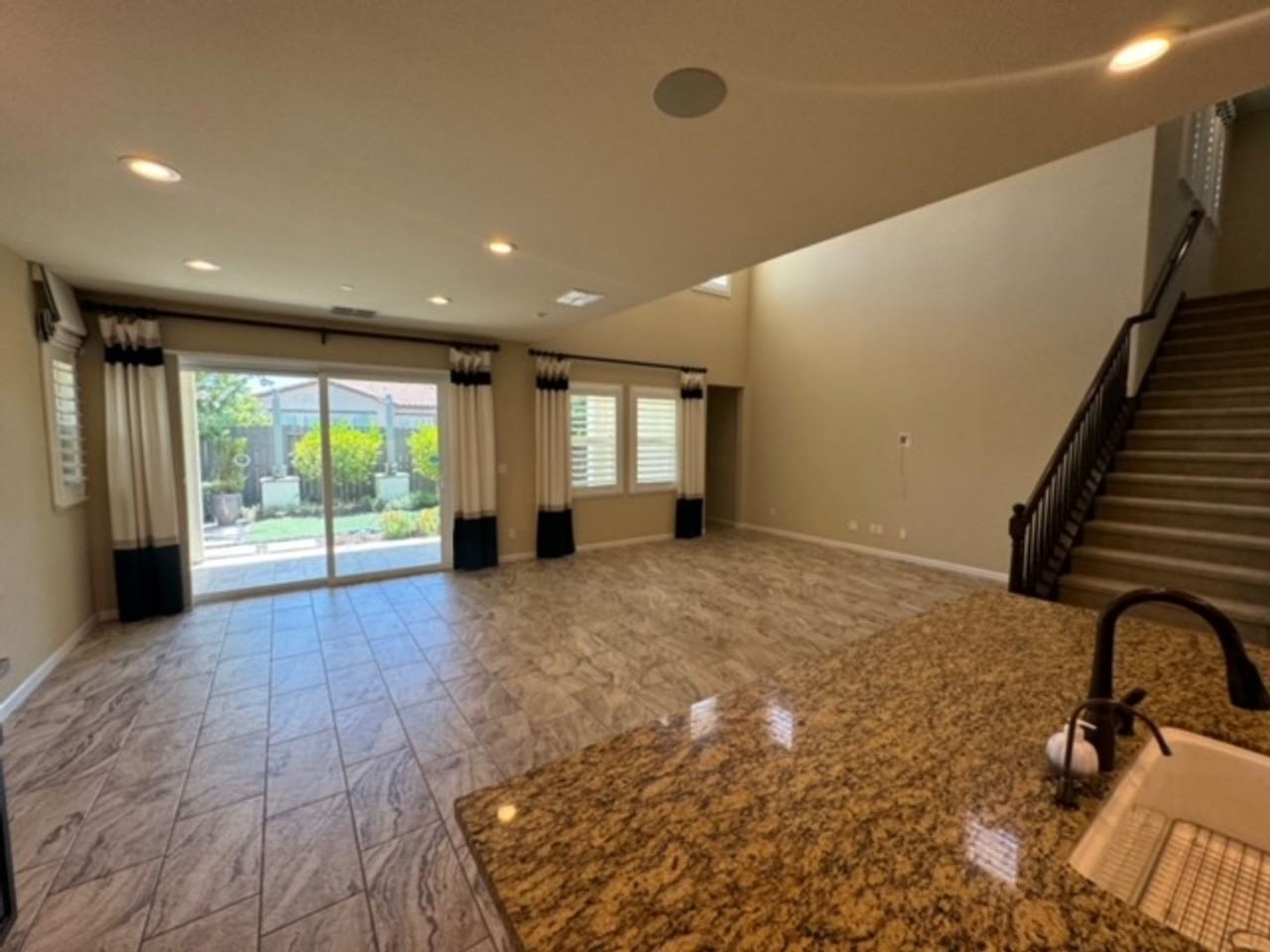 2706 Chuckwagon Ln - Photo 2 of 19
