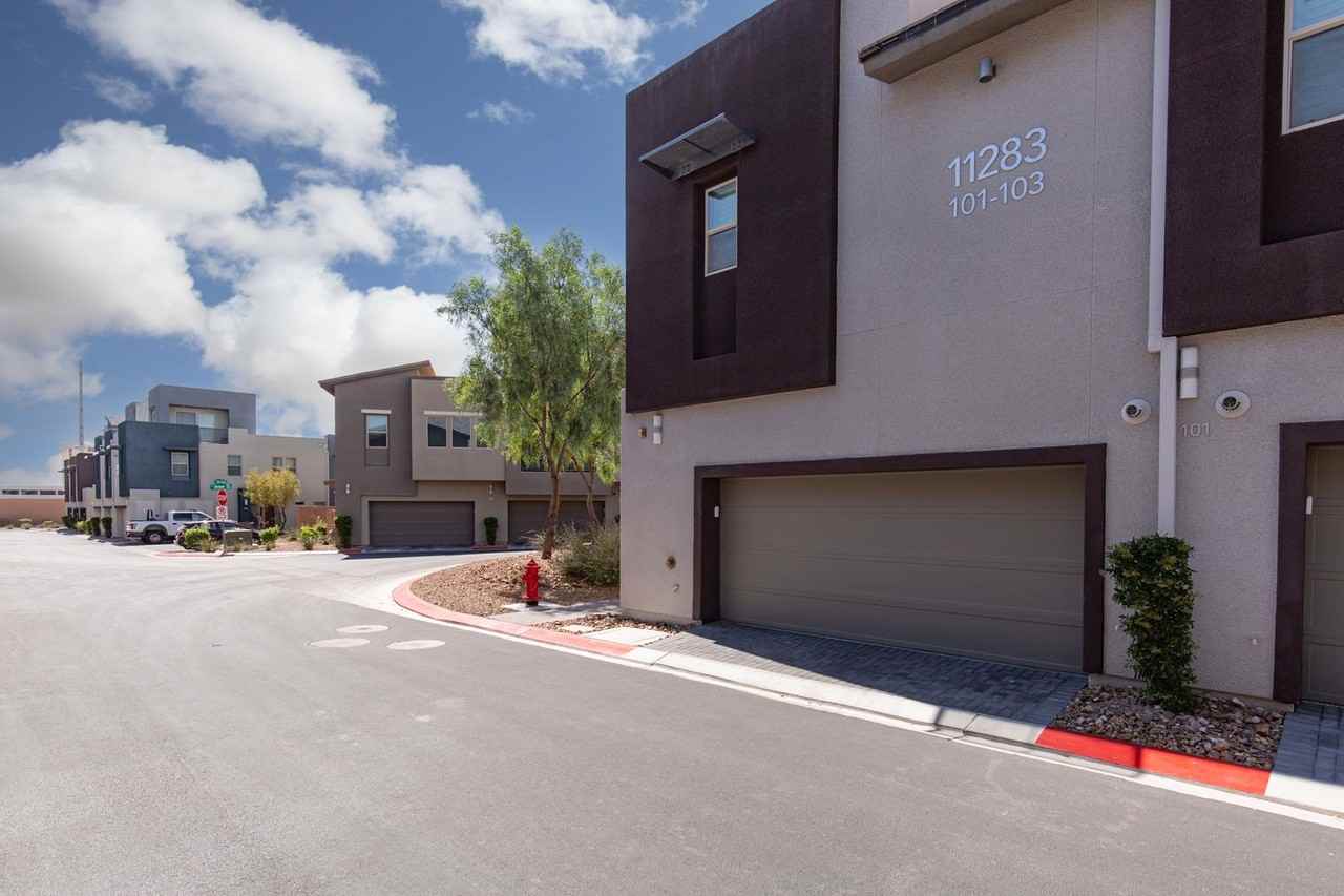 11283 Cactus Tower Ave #101 - Photo 3 of 50