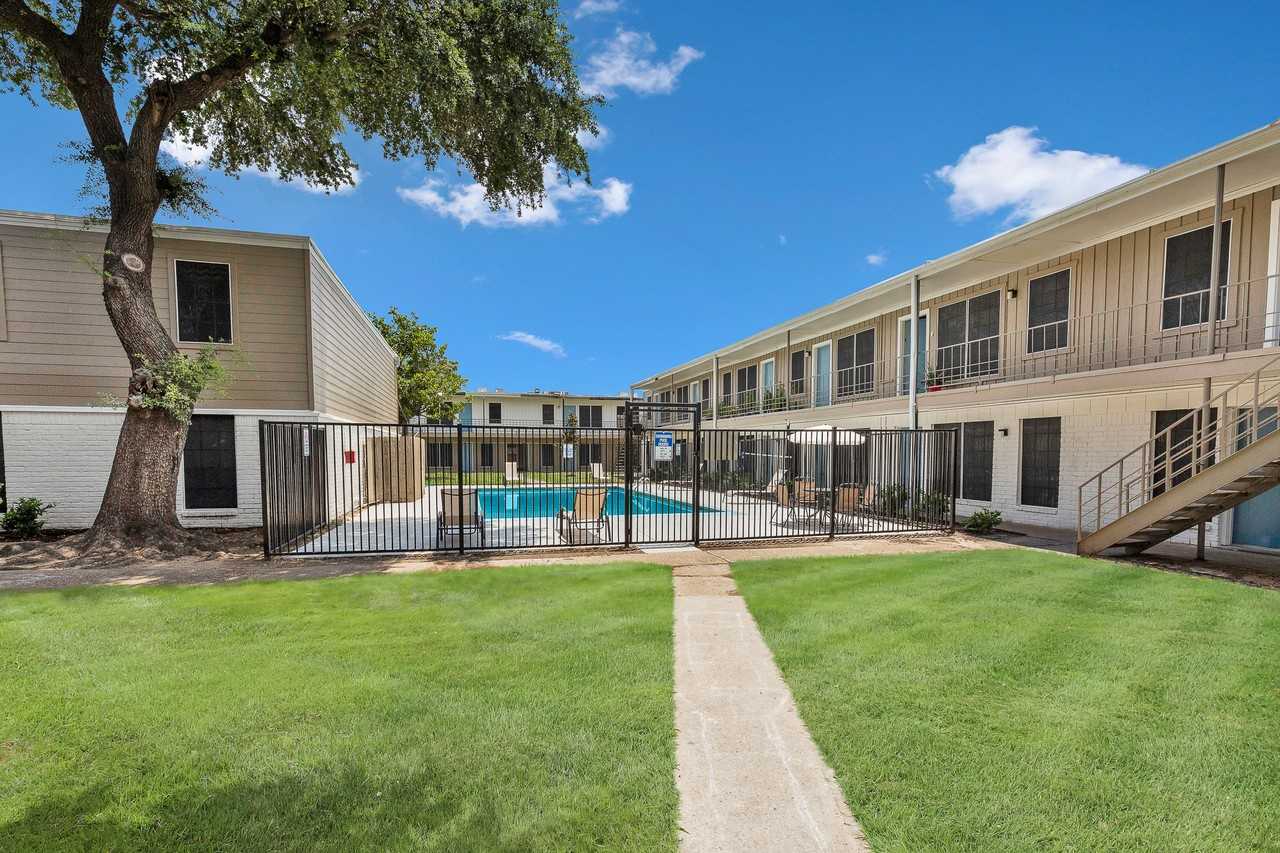 Villa Nueva Apartments - Photo 6 of 16