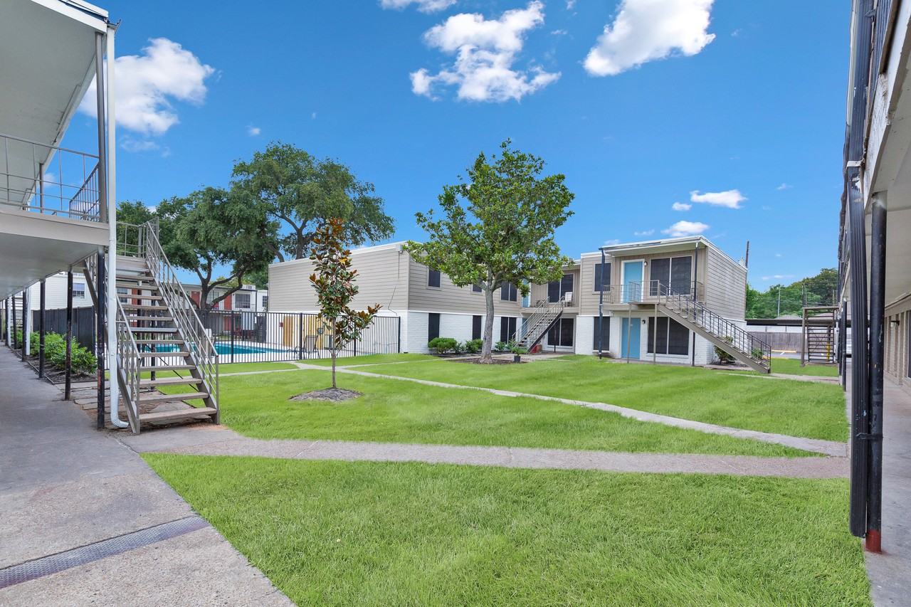 Villa Nueva Apartments - Photo 7 of 16