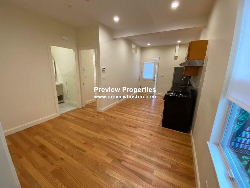 Harvard St #01P - Photo 3 of 10