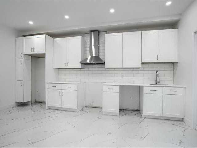 5485 Avenue Trans Island