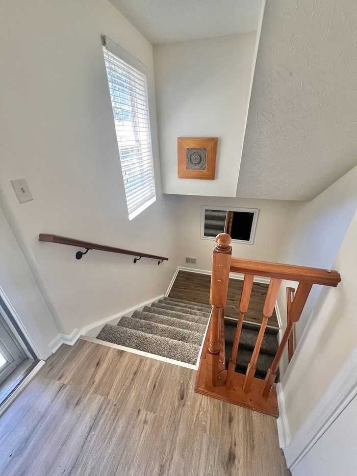 7112 English Dr - Photo 2 of 13