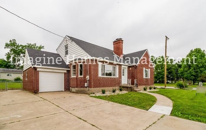 8587 Kenwood Rd - Photo 3 of 18