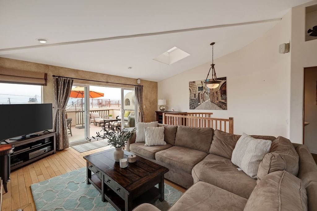 817 Monterey Blvd #NA - Photo 2 of 33