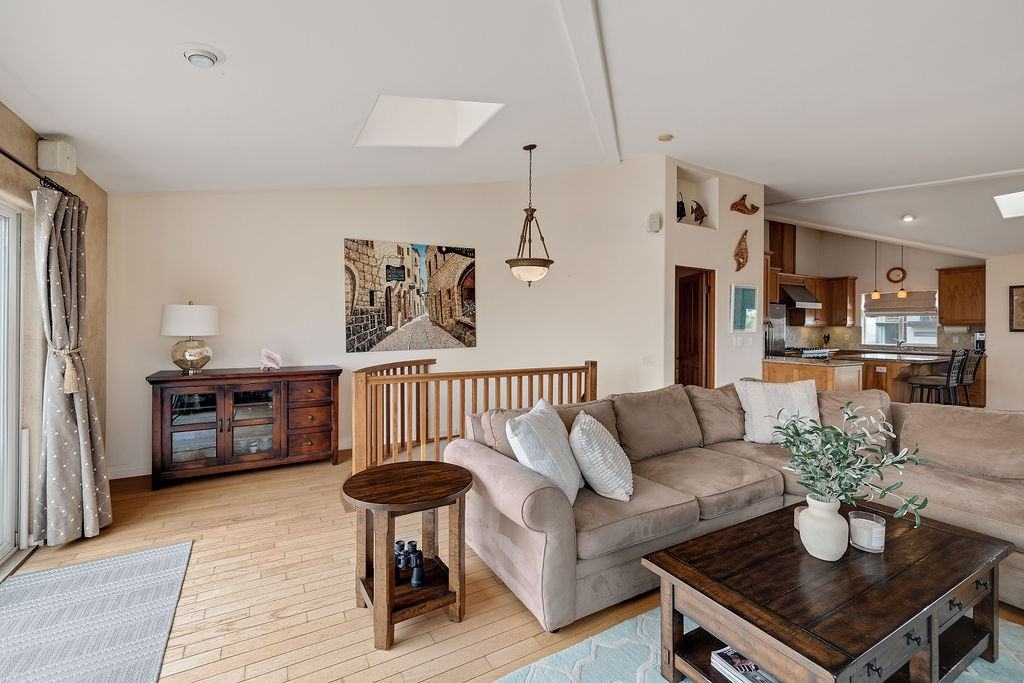 817 Monterey Blvd #NA - Photo 6 of 33