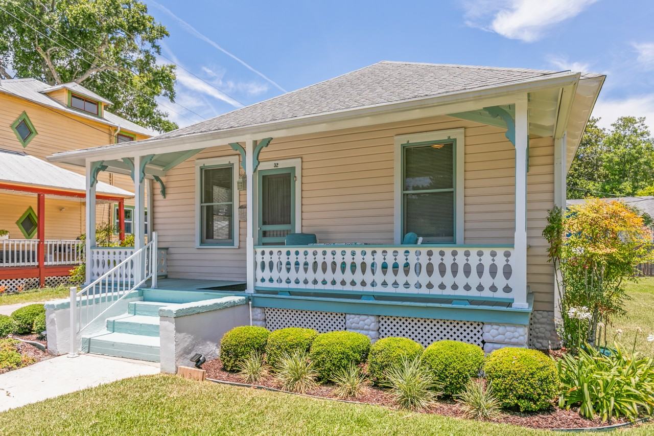 32 Grove Ave #NA - Photo 2 of 43