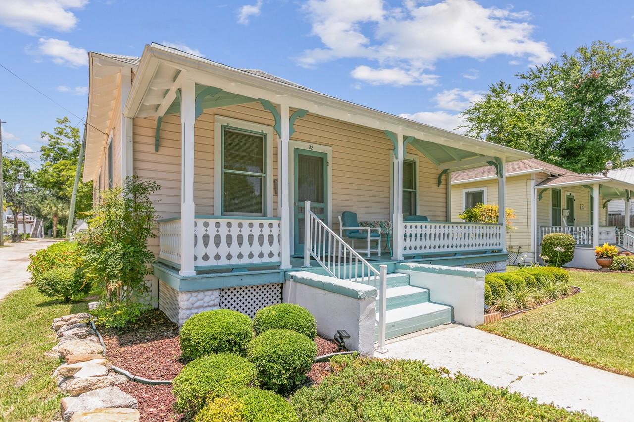 32 Grove Ave #NA - Photo 3 of 43