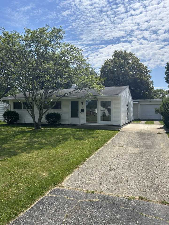 117 Rose Ave #NA - Photo 3 of 19