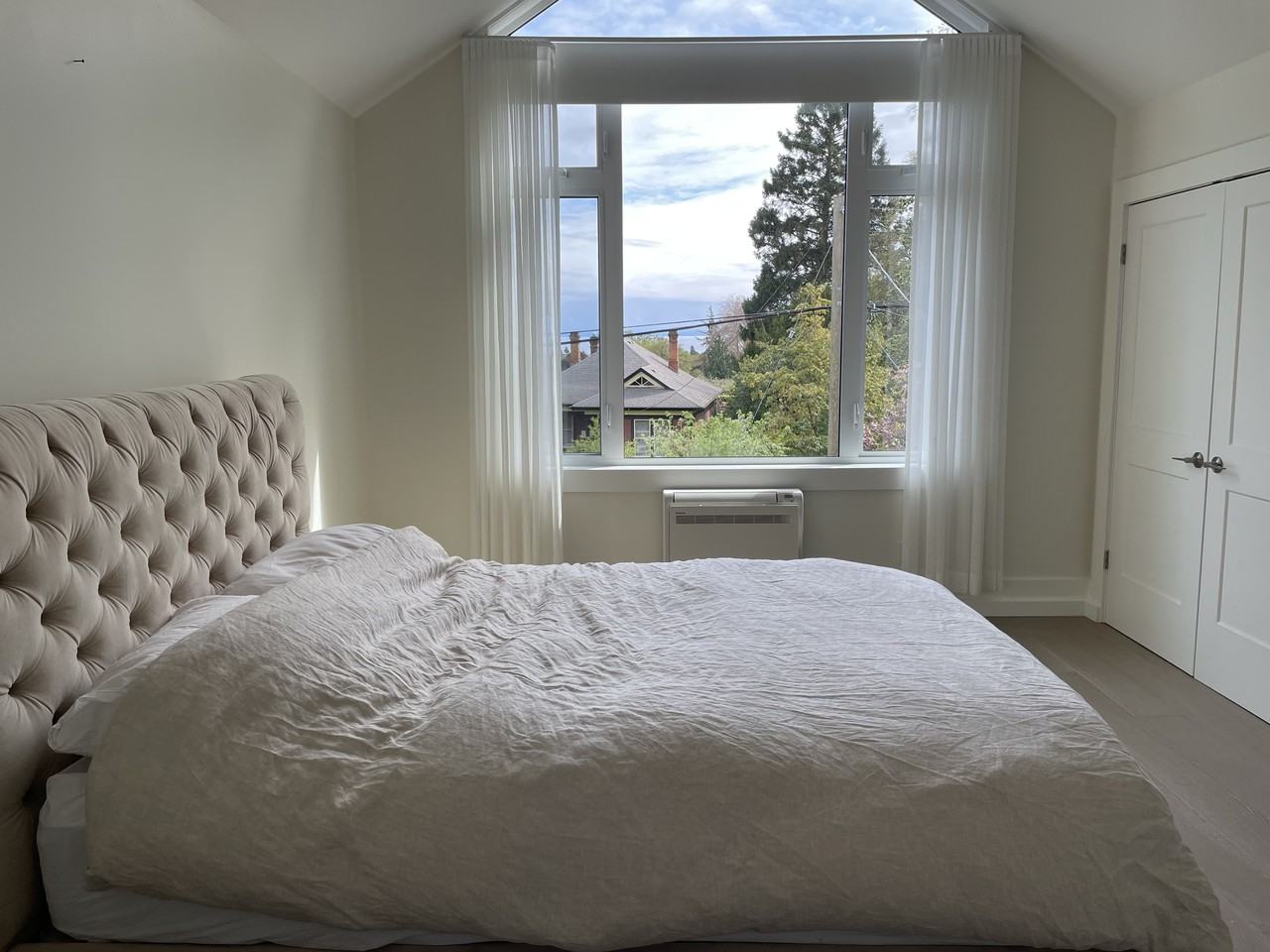 Rockland Avenue - Photo 2 of 24