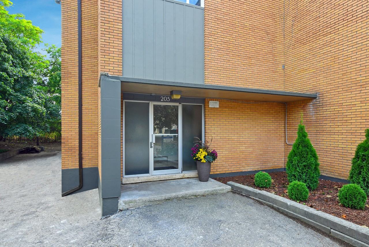 The Tuscan Apartments - Photo 3 of 15