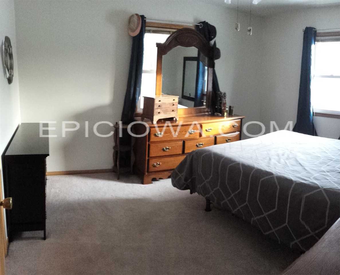 3119 Idaho St Se #1 - Photo 3 of 4