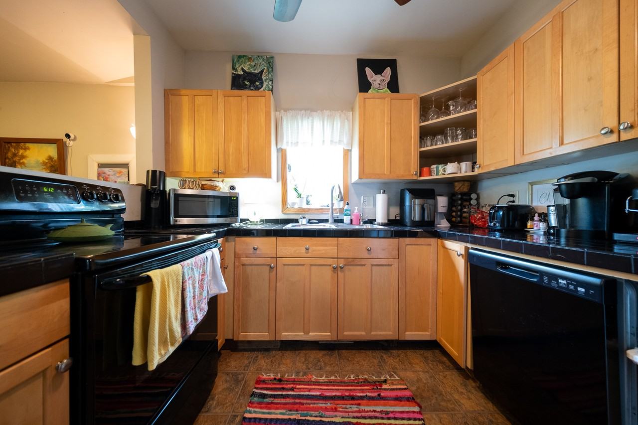 718 19th Ave Ne #1 - Photo 5 of 27