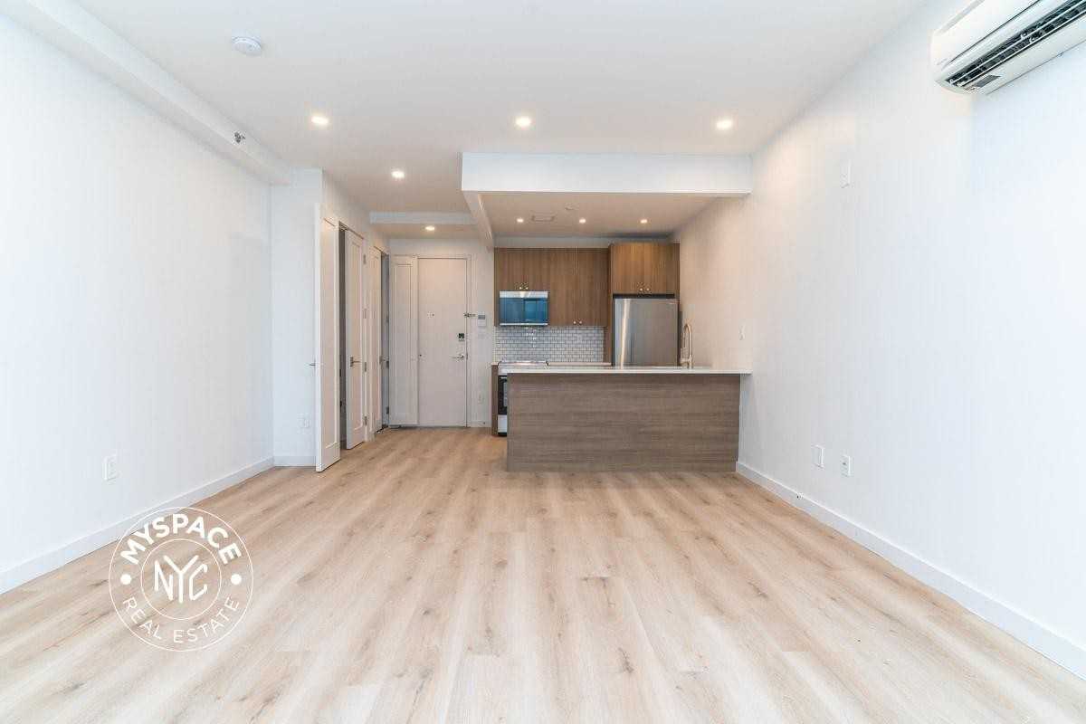 251 Front St #5F - Photo 5 of 28