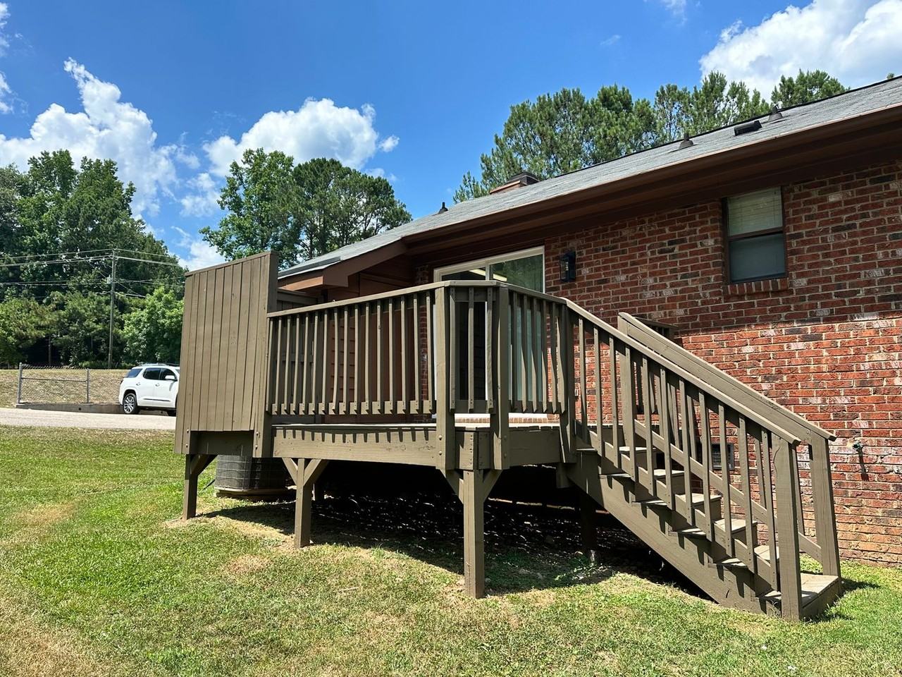 Seclusion Court Apartments - Photo 3 of 15