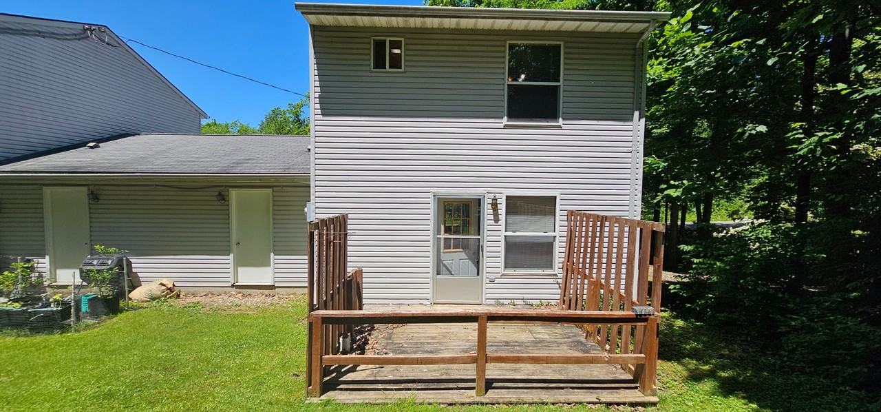 515-517 Straub Rd - Photo 2 of 15