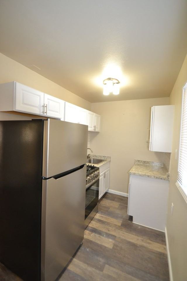 1140  Valley Manor Ct. - Photo 3 of 10