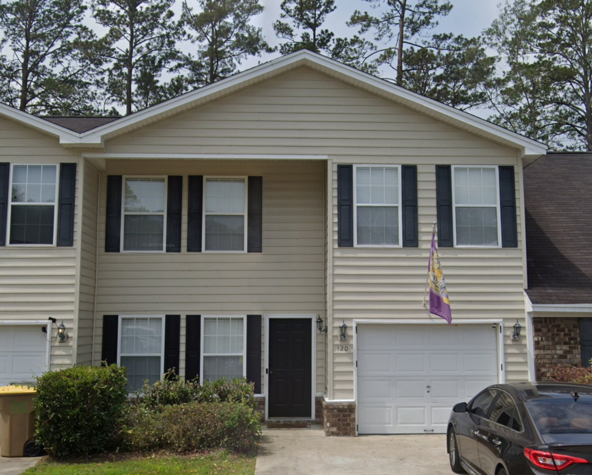 Linwood Town Homes Aubrey Trl, Richmond Hill, GA 31324 Apartment