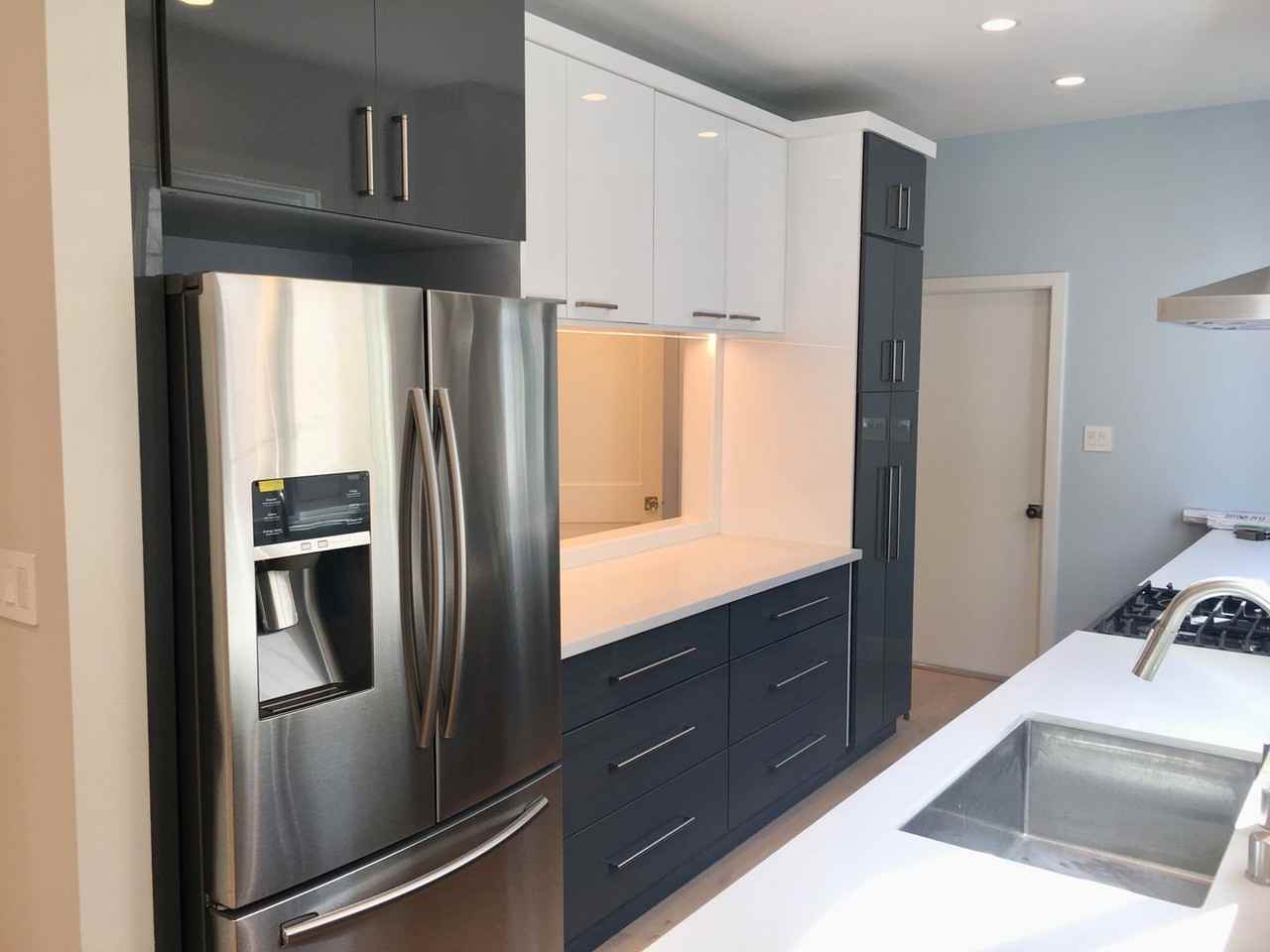 1877 Lombard St - Photo 3 of 16