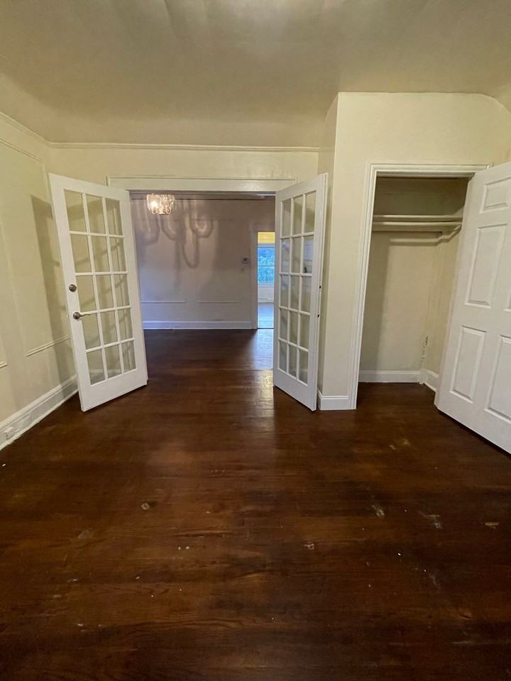 19-21 Poe Avenue - Photo 3 of 13