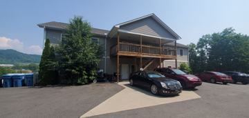 featured image of 337 Academy St