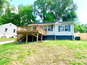 714 Woodlawn Dr - Photo 1 of 1