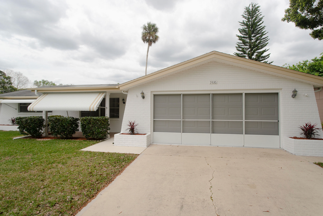 7436 Holly Lake Ln - Photo 2 of 27