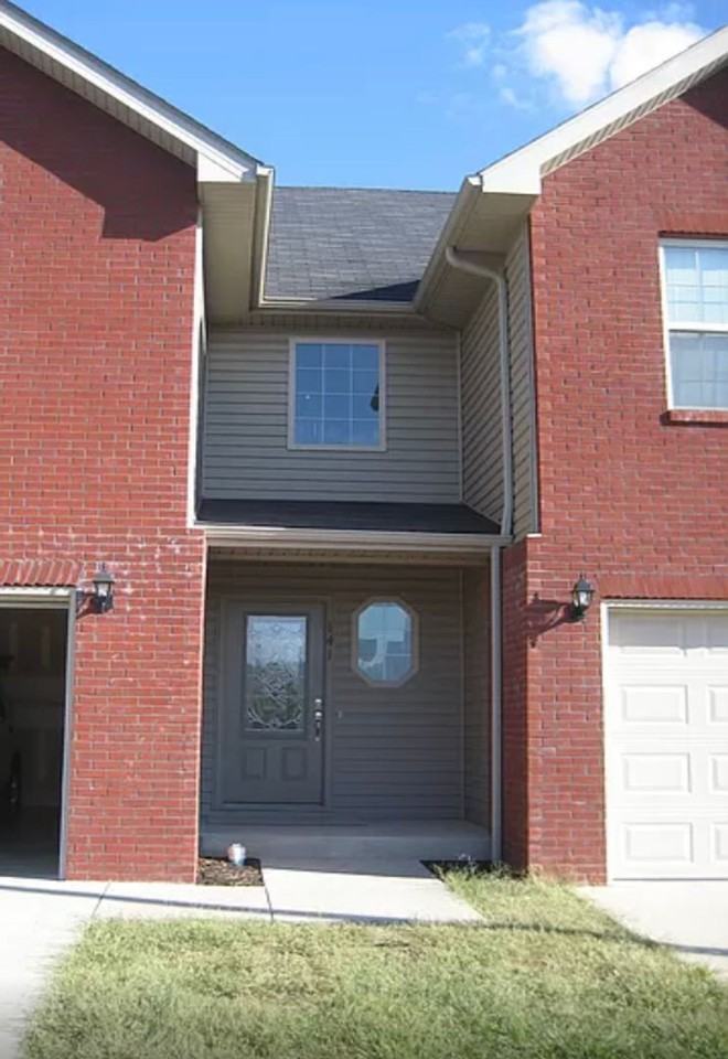 141 Twin Lakes Dr - Photo 2 of 50