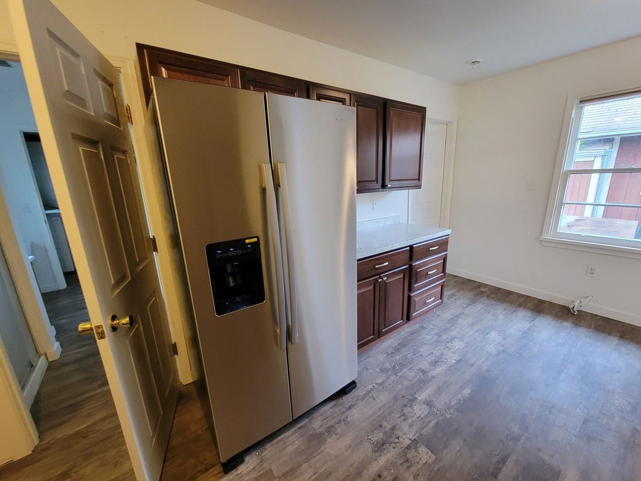 429 Morris Ave S - Photo 2 of 22