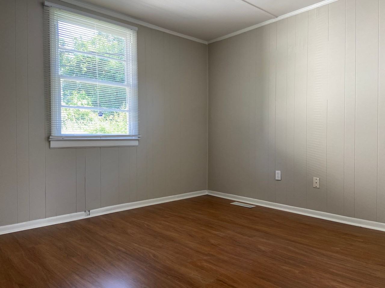 1211 Cedrow Dr - Photo 7 of 13