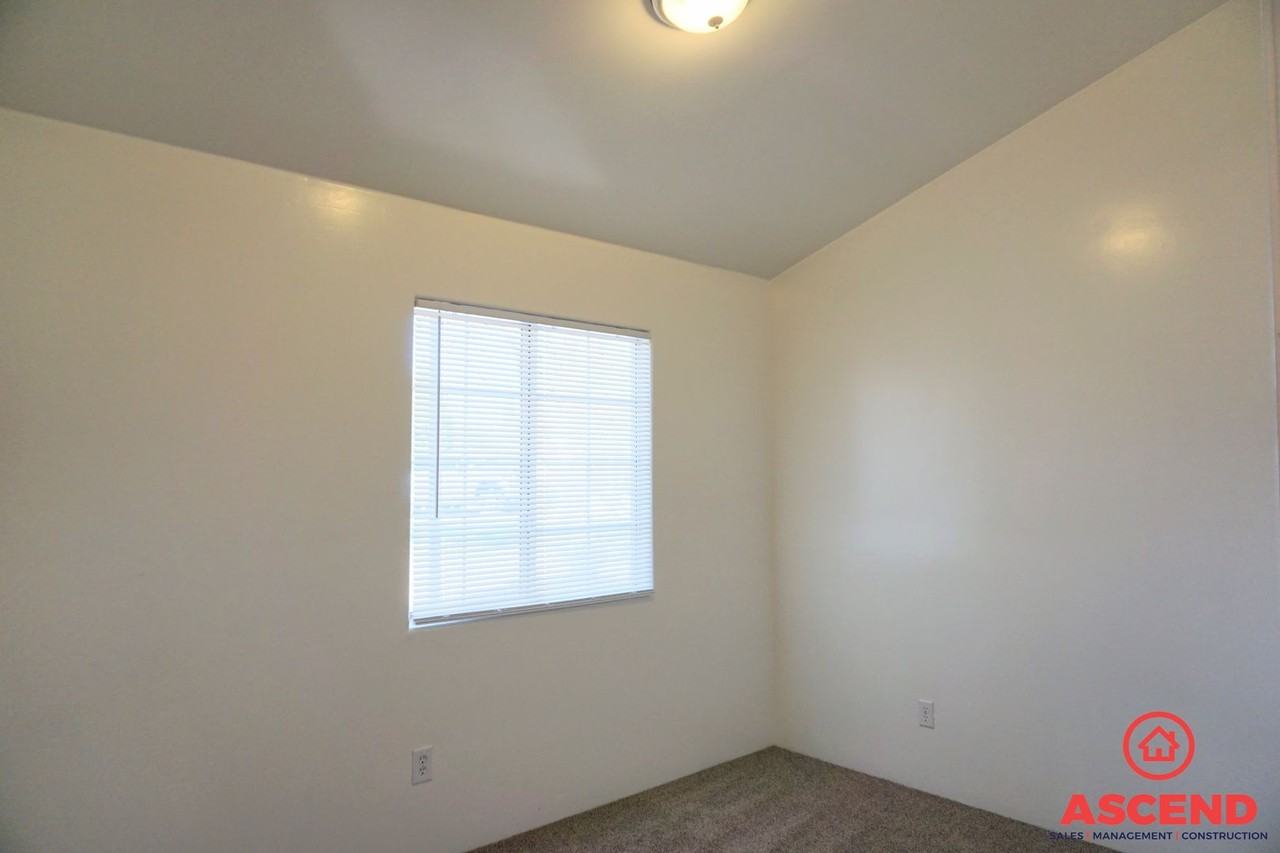 5216 Coxwold Abbey Ct - Photo 5 of 10