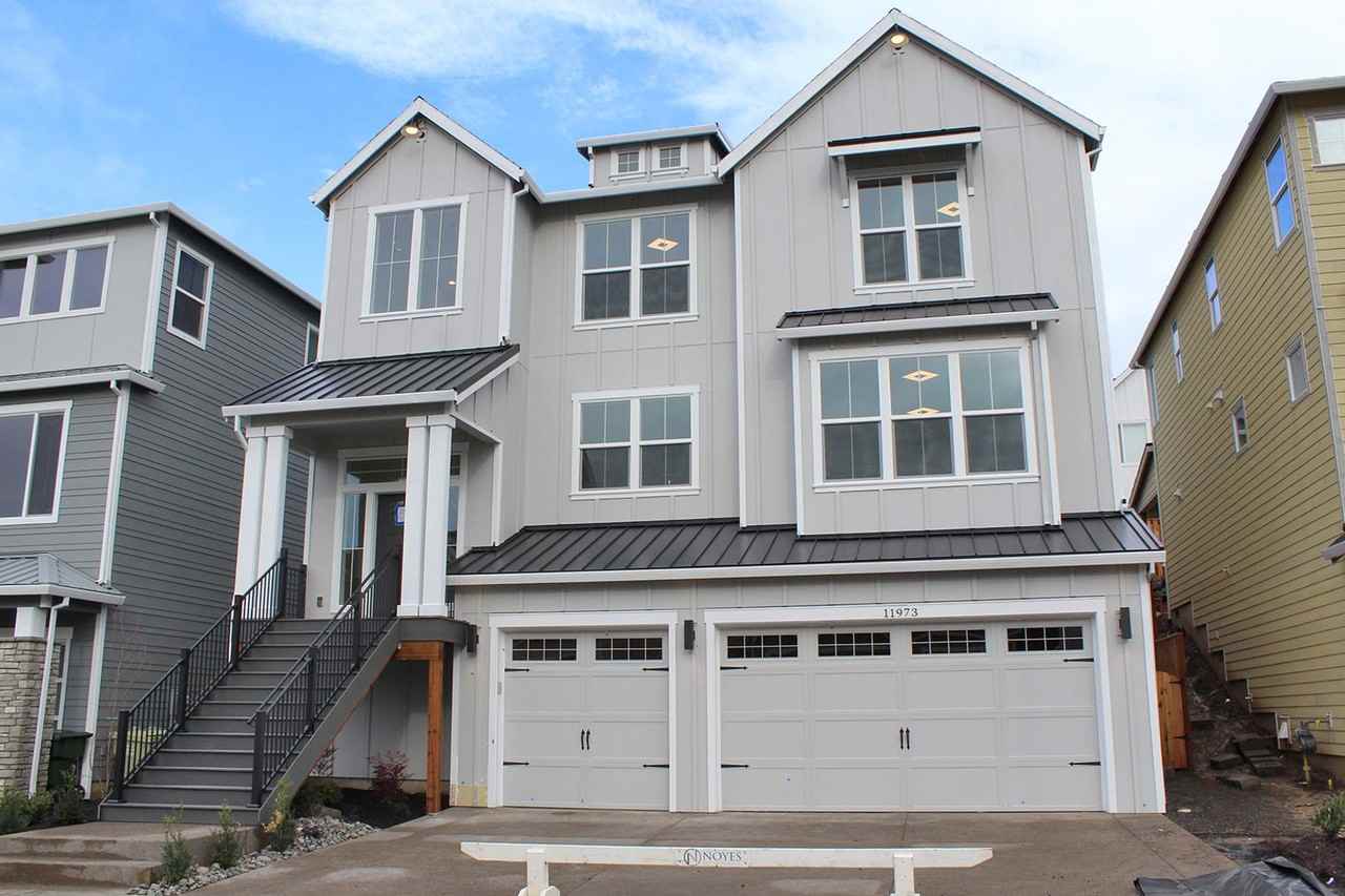 11973 Nw Weaver Ln - Photo 2 of 36