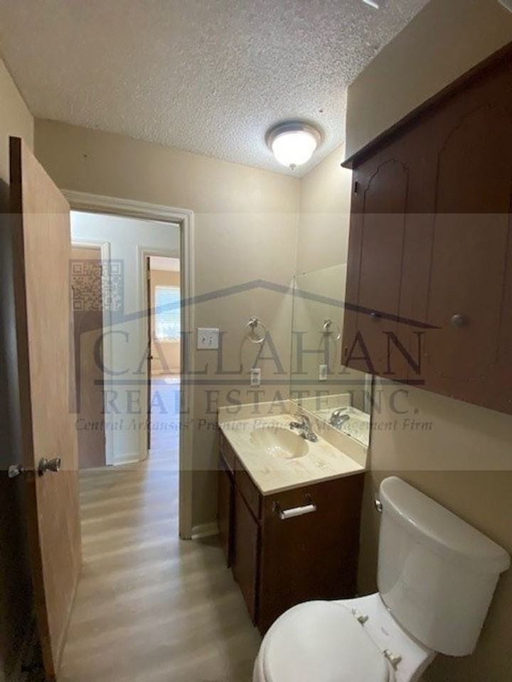 10 Spring Grove Drive - Photo 2 of 20