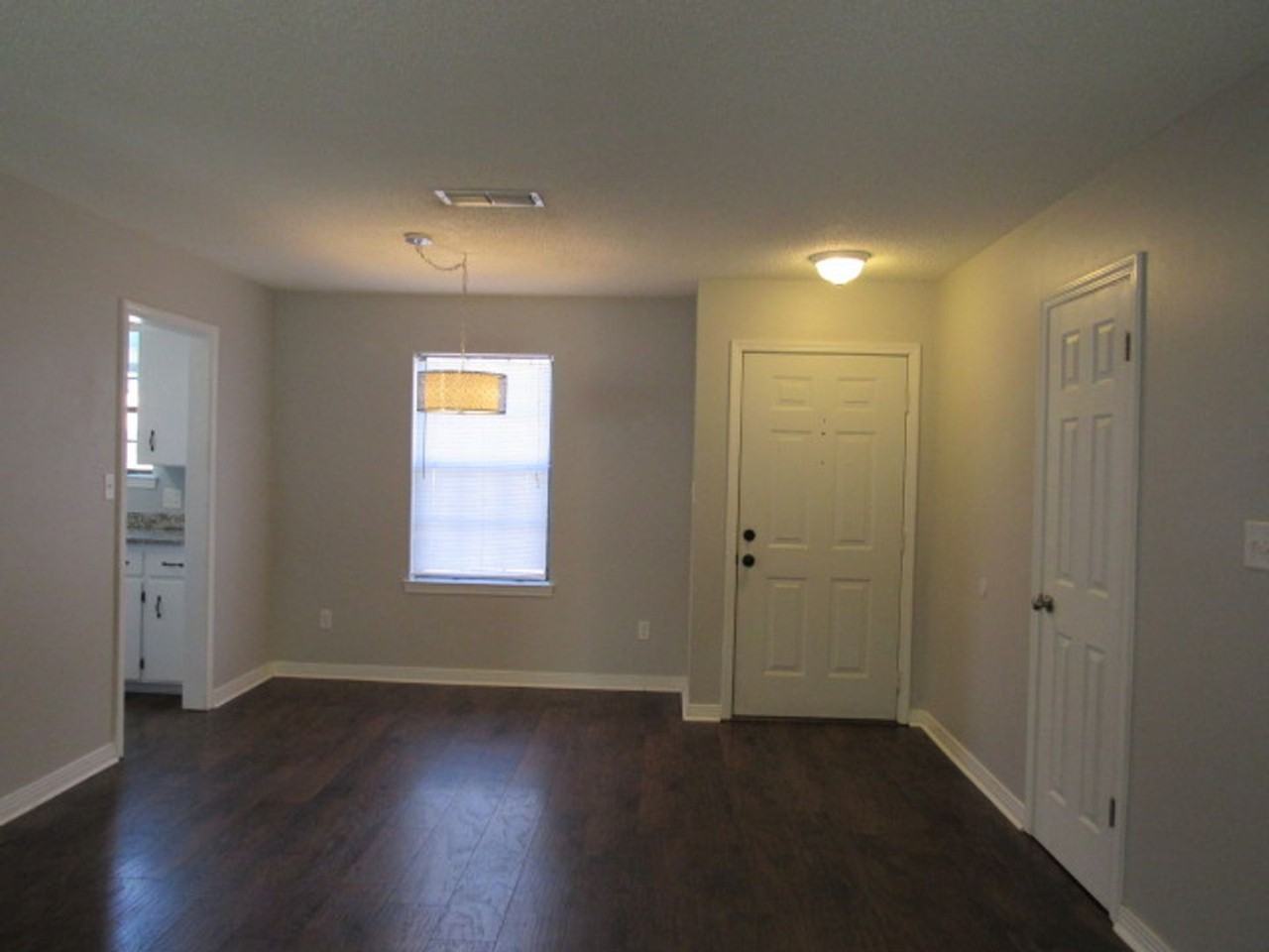10755 Silver Creek Dr - Photo 3 of 12
