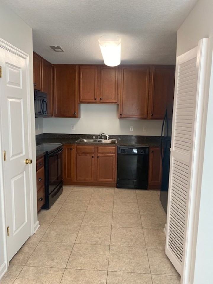 4402 Betty Ln - Photo 7 of 21