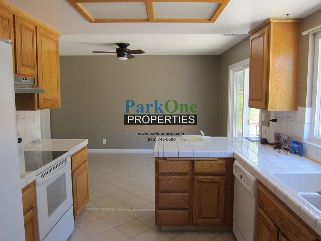 4896 Libra Ct - Photo 3 of 17