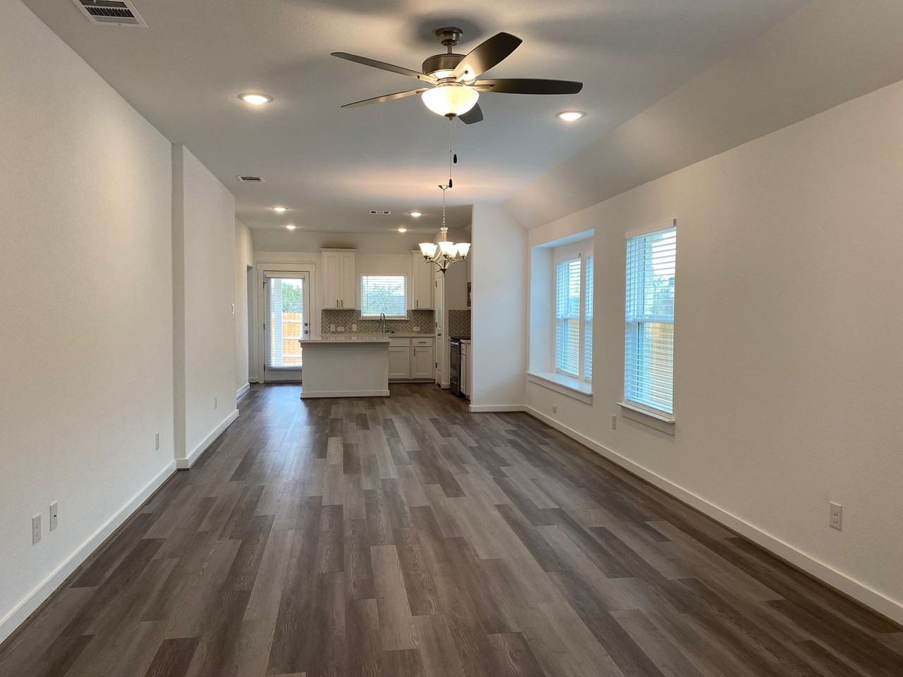 652 Pheasant Hill Ln - Photo 5 of 22