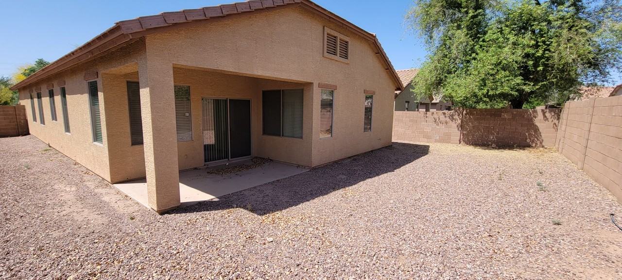 1414 E Bautista Rd - Photo 4 of 24