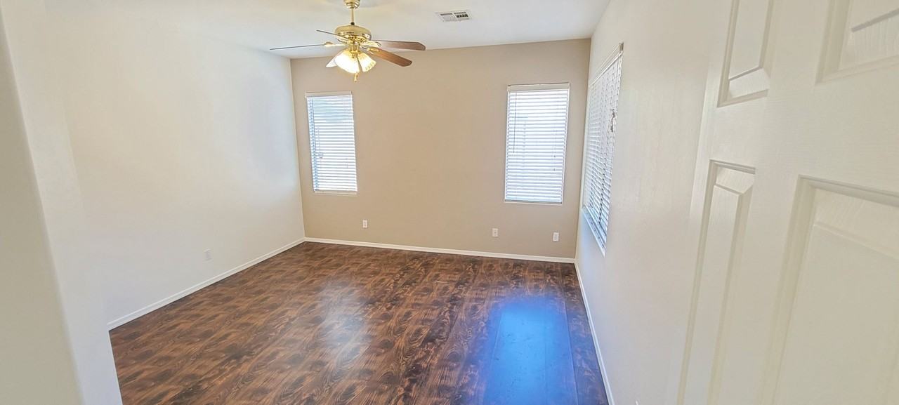 1414 E Bautista Rd - Photo 5 of 24