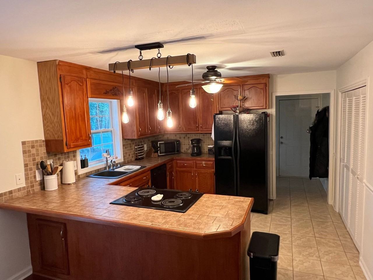 55 Rolling Pines Dr - Photo 4 of 21