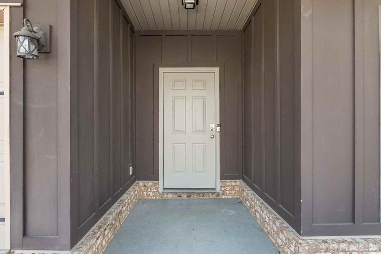 188 Whispering Lake Dr - Photo 2 of 35