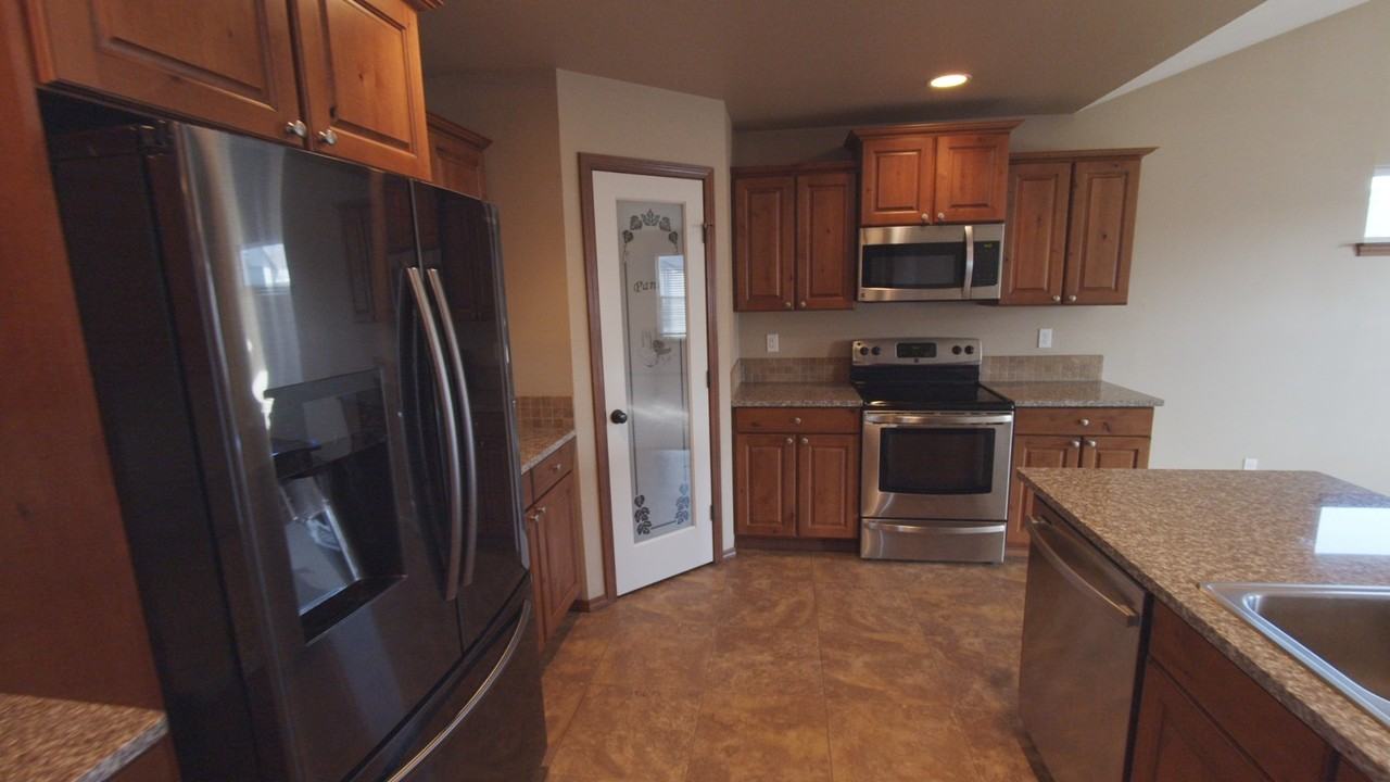 2601 N Columbia St - Photo 3 of 38