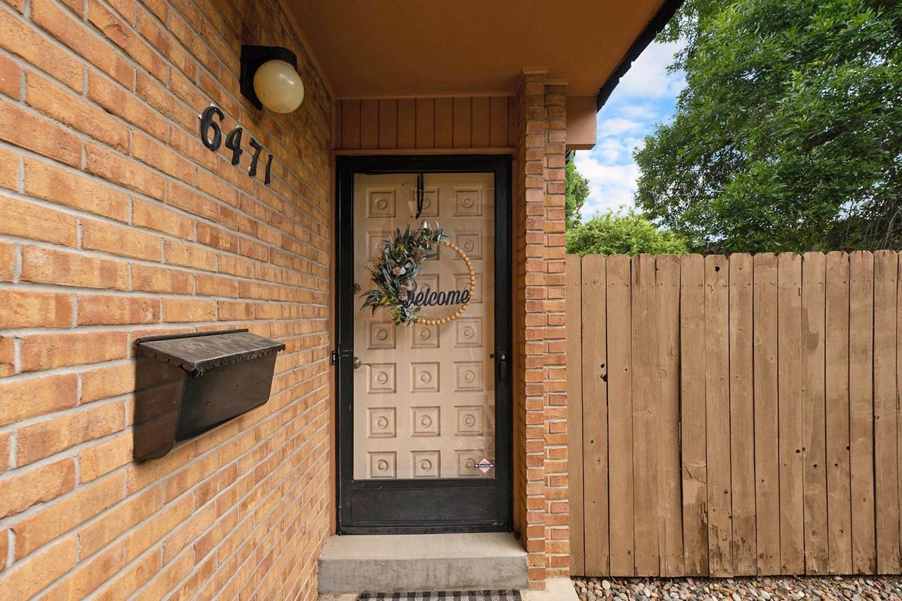 6471 Welch Ct - Photo 2 of 25