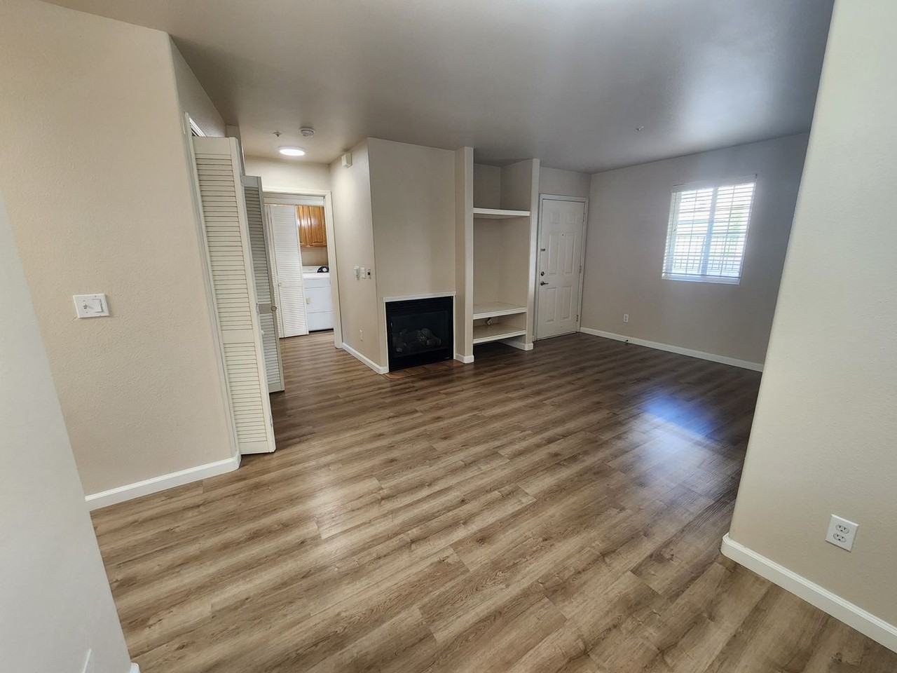 3372 Rockview Pl - Photo 5 of 16